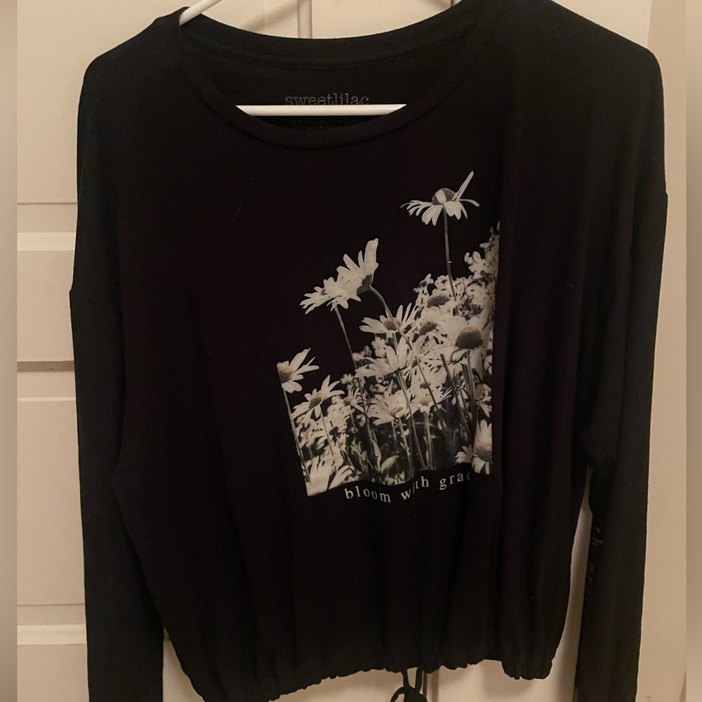 Sweet Lilac Black Longsleeve Size XL
